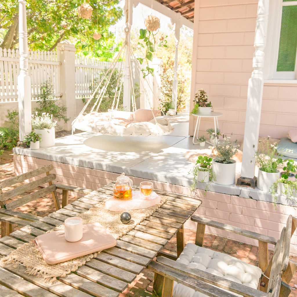 How To Host The Perfect Summer Garden Party